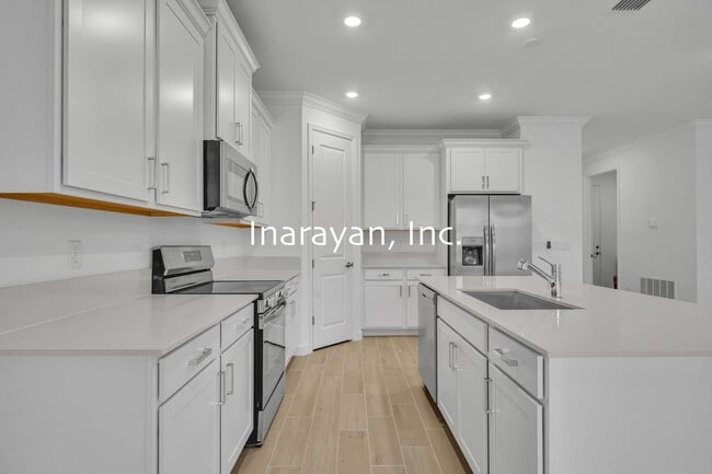 Building Photo - Stunning 4-Bedroom Single-Family Home in Riverwood at Everlands — $2,395/month