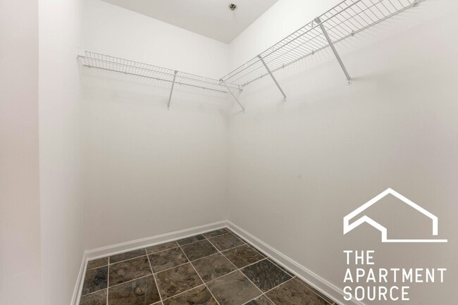 Building Photo - 1464 S Michigan Ave