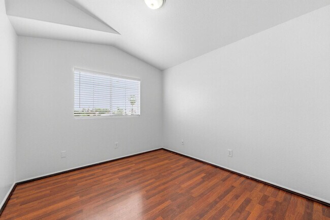 Building Photo - 15822 S 32nd Pl