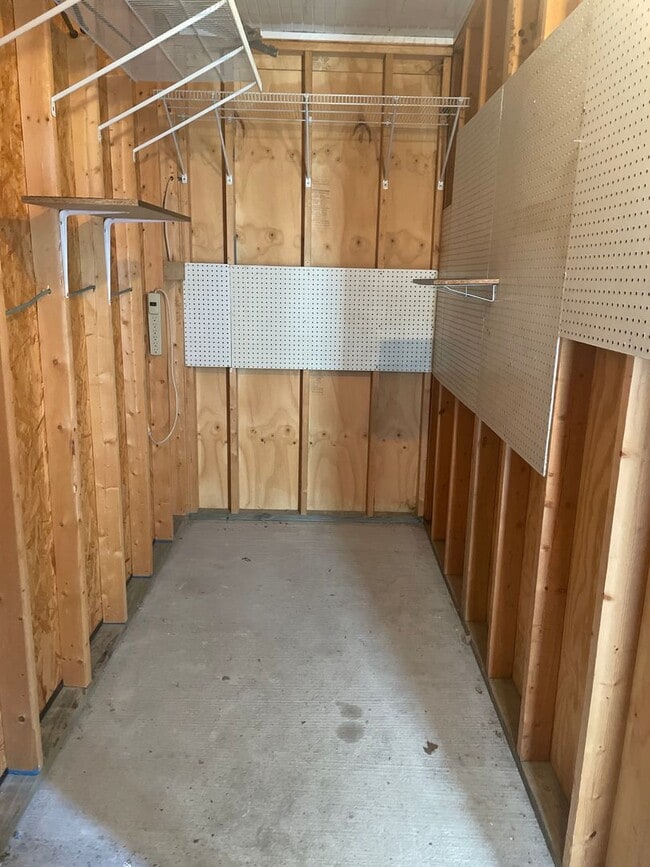 Building Photo - Luxury Condo for Rent