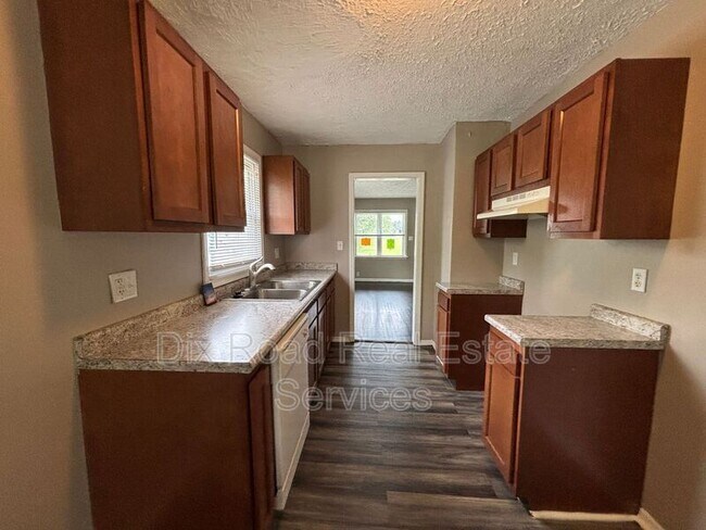 Building Photo - 506 Kammer Ave