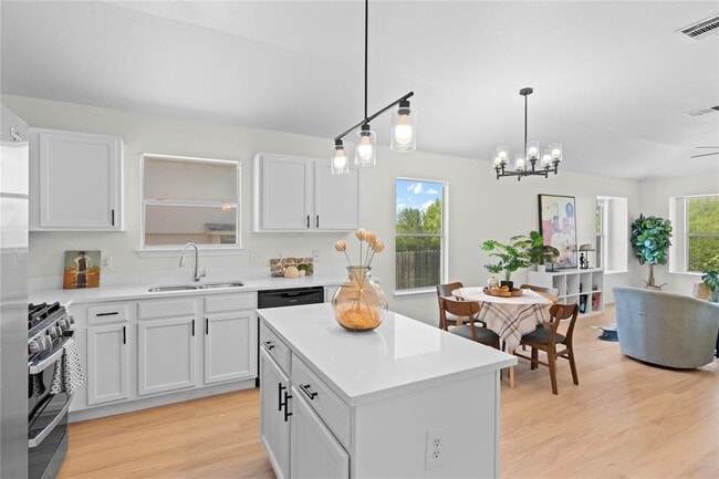 Building Photo - 406 Covent Dr