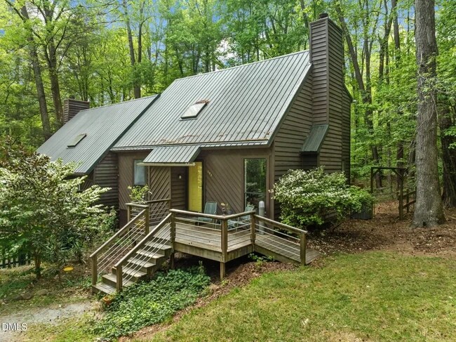 Building Photo - 103 Hidden Valley Dr