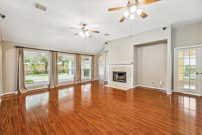 Building Photo - 18703 Summercliff Ln
