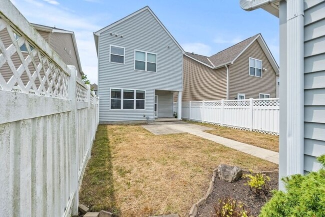 Building Photo - 5632 Lantos Rd