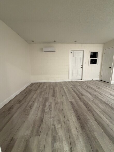 Building Photo - 1353 Blythe Ave