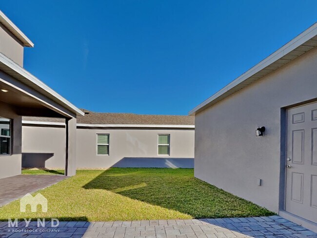 Building Photo - 792 MIDDLETON ST