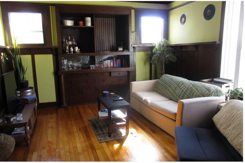 Building Photo - 149 E Gilman St