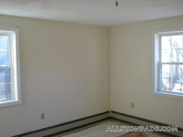 Building Photo - 17 Adamson St
