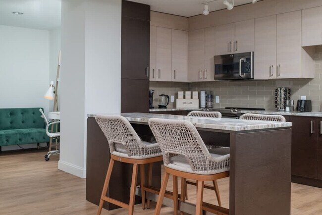 Building Photo - 99 Kneeland St