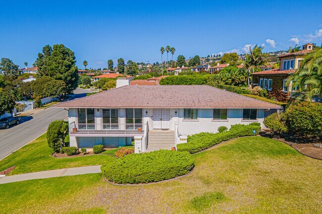 Building Photo - Ocean View Prime Location