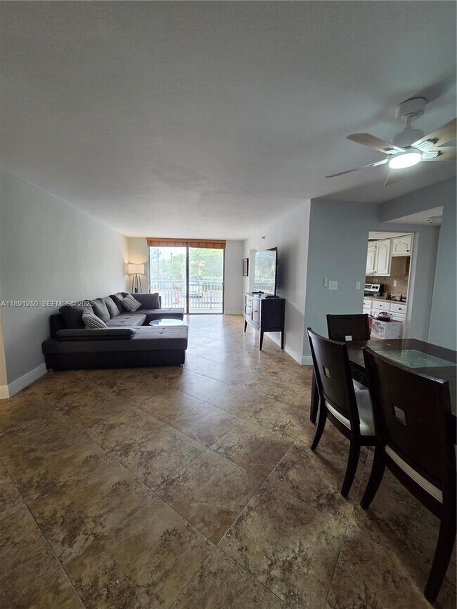 Building Photo - 210 174th St