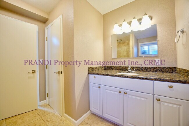 Building Photo - Charming Downtown San Rafael Victorian Sty...