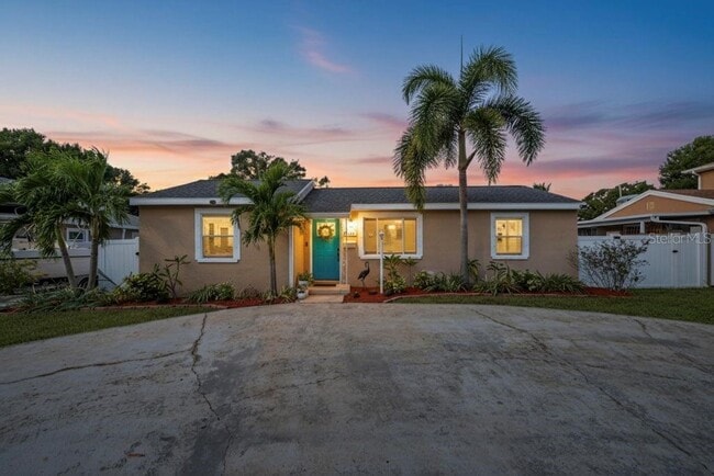 Building Photo - 1334 59th St N