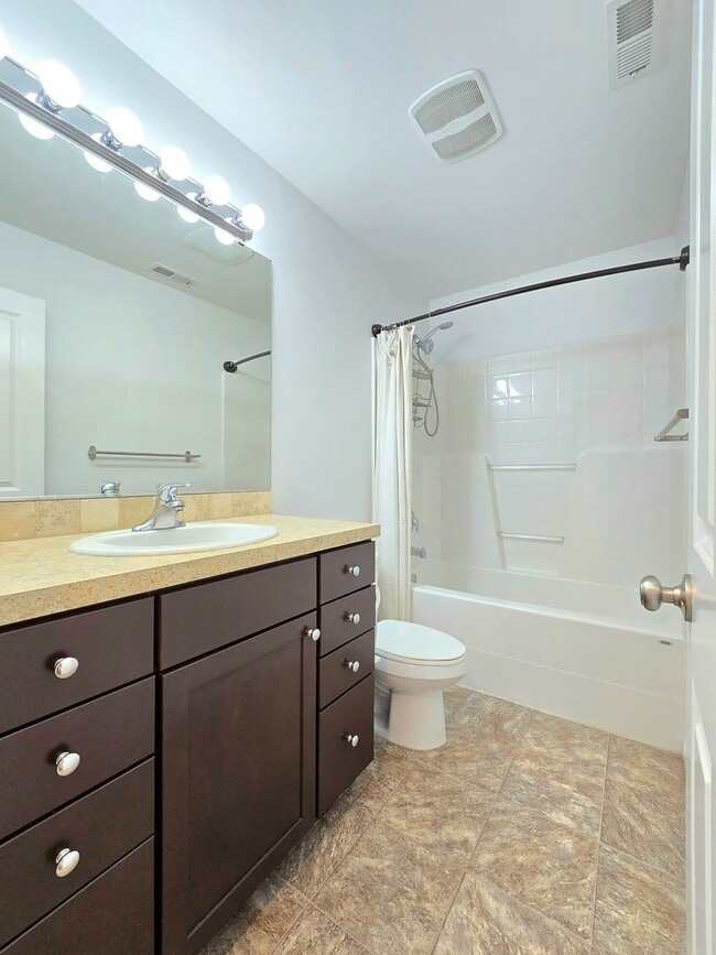 Building Photo - 4 Bedroom Home in Lake Stevens - Pet Frien...