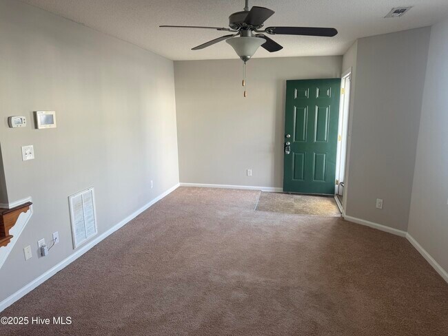 Building Photo - 1222 Cross Creek Cir