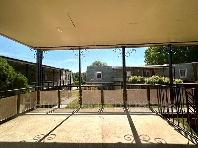 Building Photo - 2614-D Park Rd