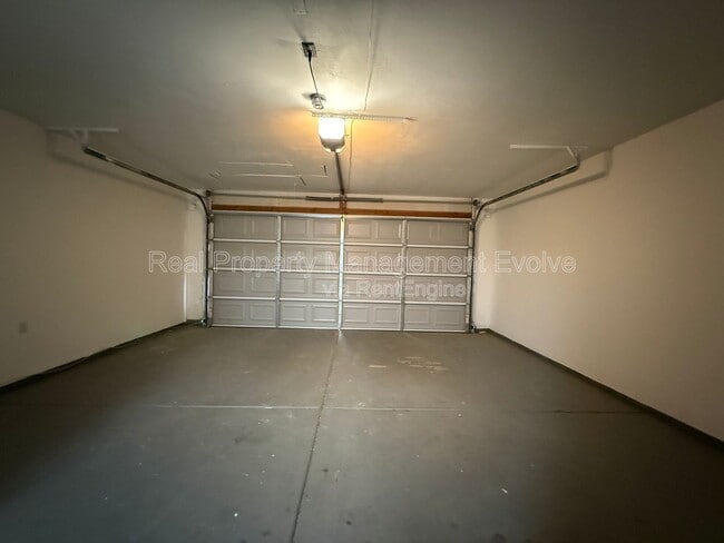 Building Photo - 6502 E Grandview Dr