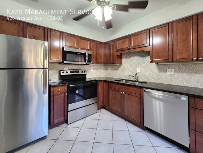 Primary Photo - 426 Wesley Ave