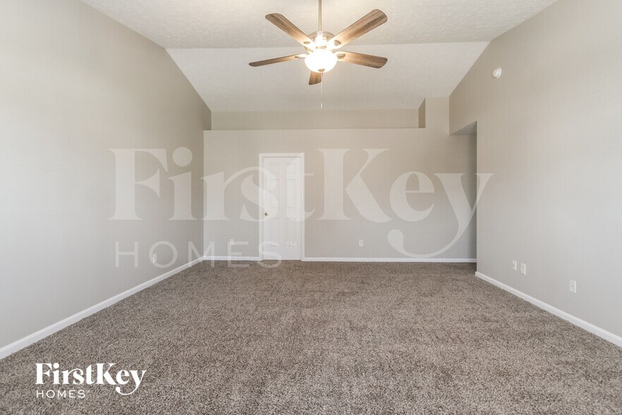 Building Photo - 7250 Pipestone Dr