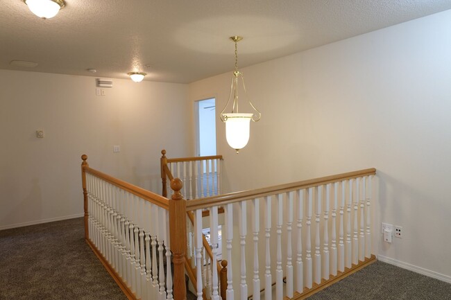 Building Photo - ***REST OF JANUARY FREE***? Your Dream Rental: Large, Serene Home with Fenced Yard?
