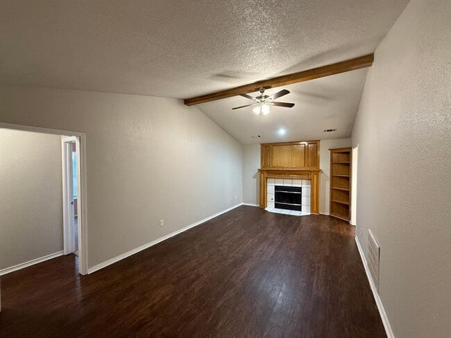 Building Photo - 808 W Elder Dr