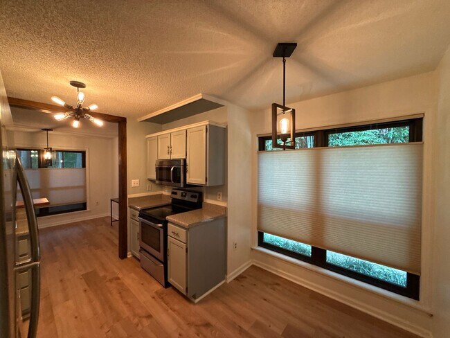 Building Photo - 7201 Winery Ln