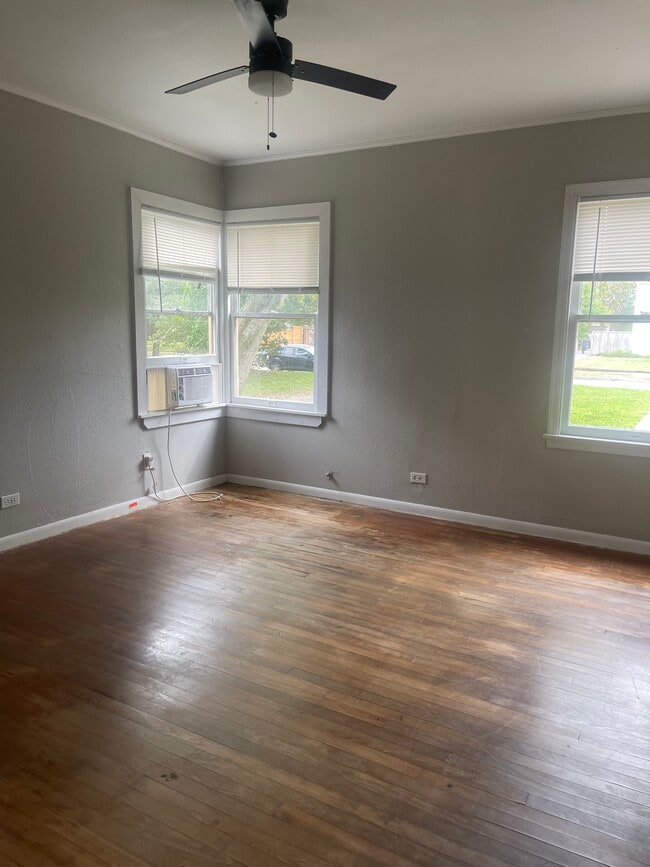 Building Photo - 254 Rosebud Ave