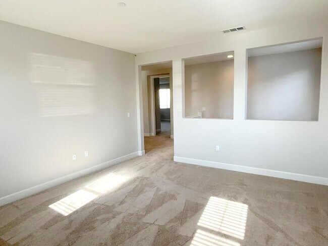 Building Photo - 4807 Valerio St