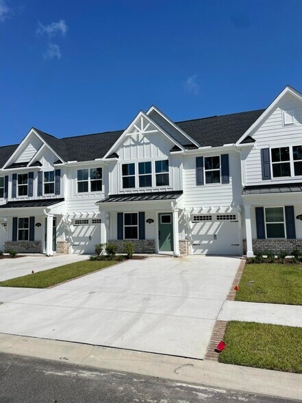 Building Photo - 2356 Elowen Ln