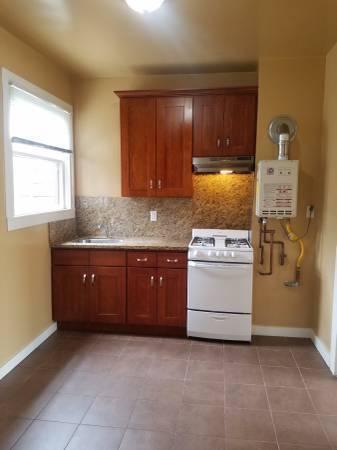 Building Photo - 2 bedroom in San Francisco CA 94121