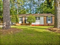 Building Photo - 3 Bedroom Ranch near Duke Raleigh Hospital...