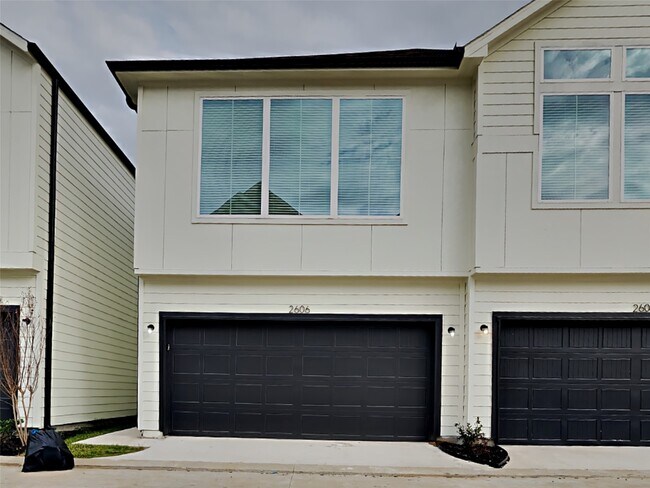 Primary Photo - 2608 Upper Quinn Wy