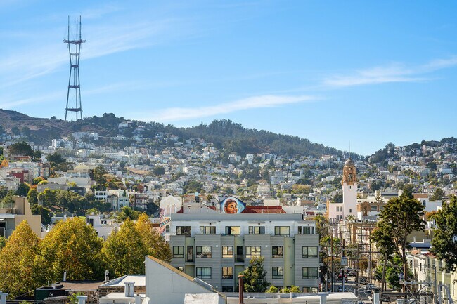 Building Photo - 2208 Mission St