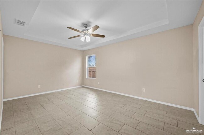 Building Photo - 12 E St