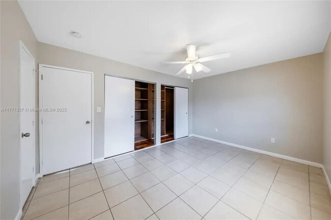 Building Photo - Adams Street