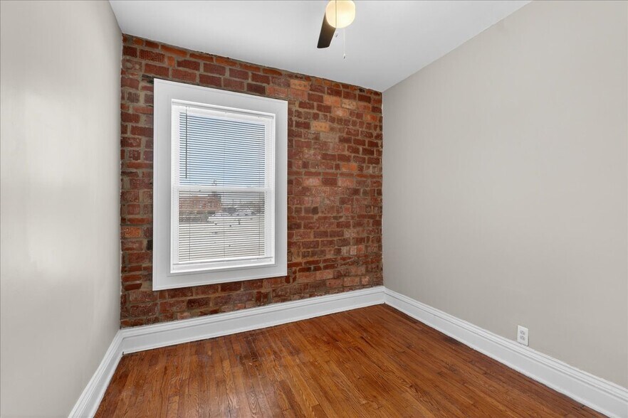 Building Photo - 4636 Shenandoah Ave