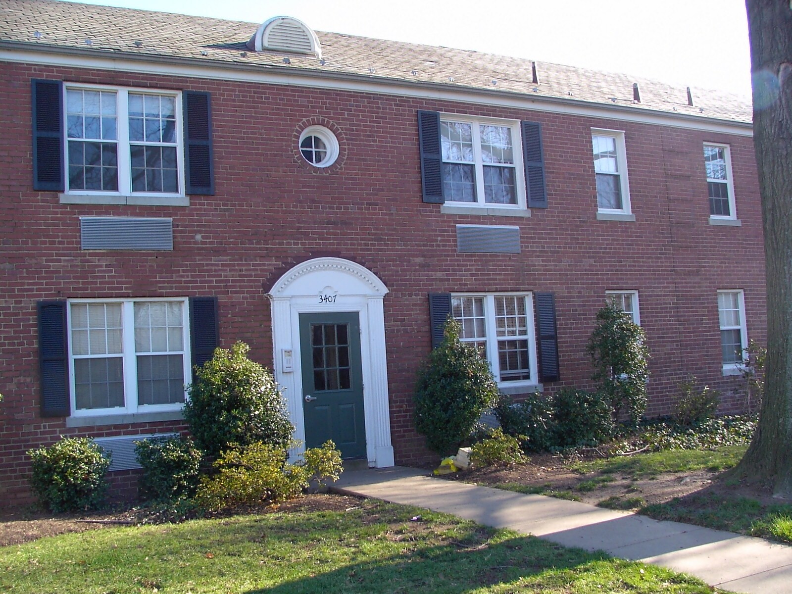 Building Photo - 3407 Commonwealth Ave