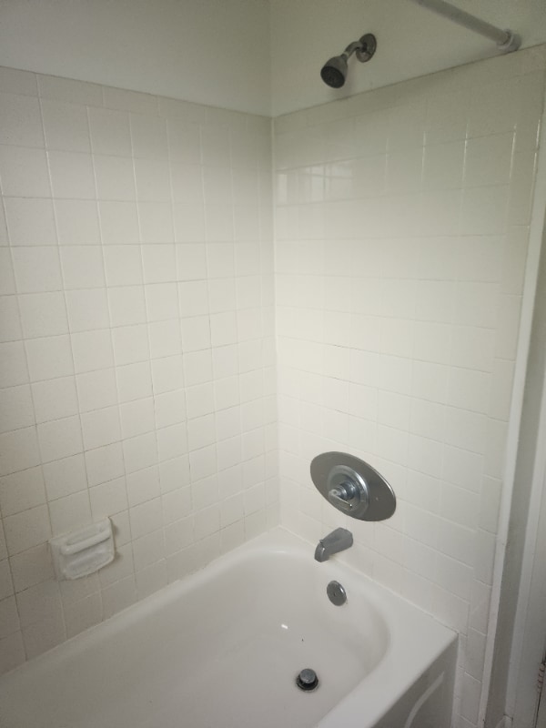 Building Photo - 2216 Flower Tree Cir