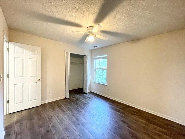 Building Photo - 1820 Chasewood Park Dr