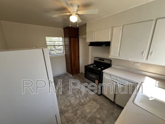 Building Photo - 13363 Sunshine Rd