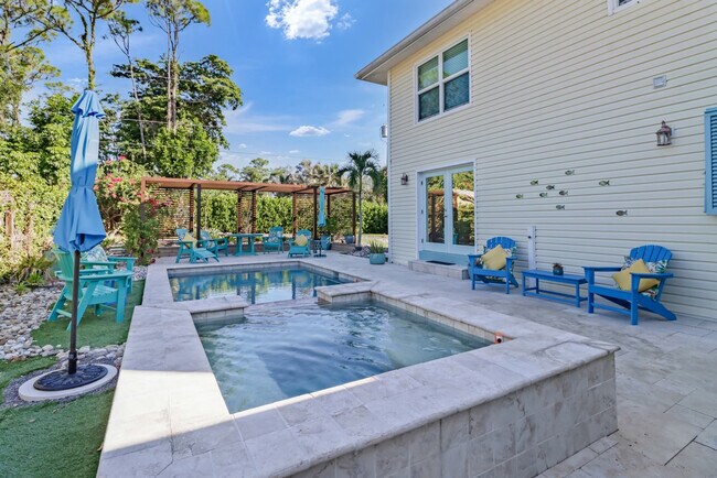 Building Photo - 1081 Hollygate Ln