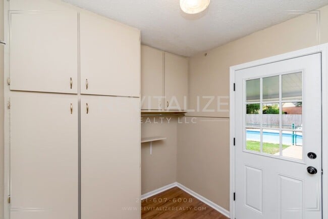 Building Photo - 1724 Rustic Wood Ct