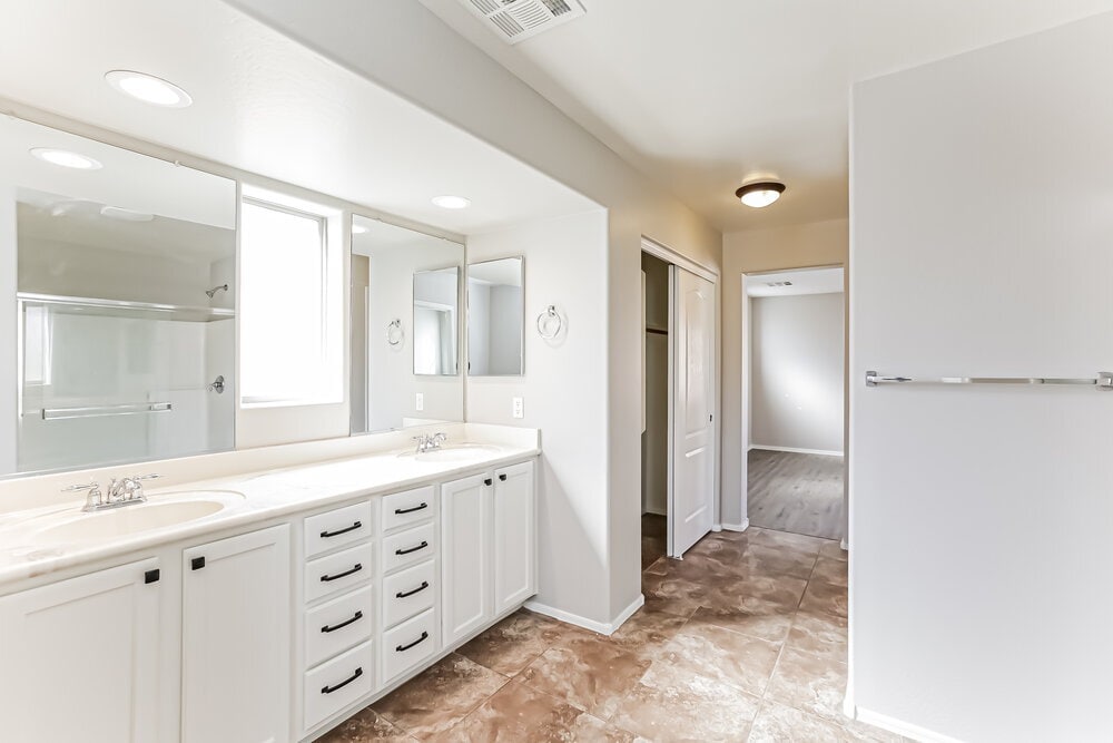 Building Photo - 3014 E Megan St