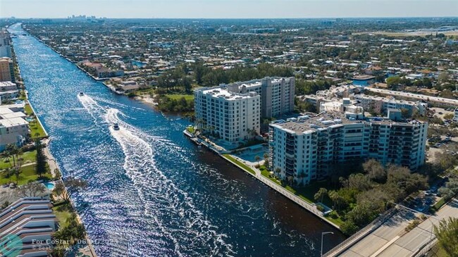 Building Photo - 2900 NE 14th Street Causeway