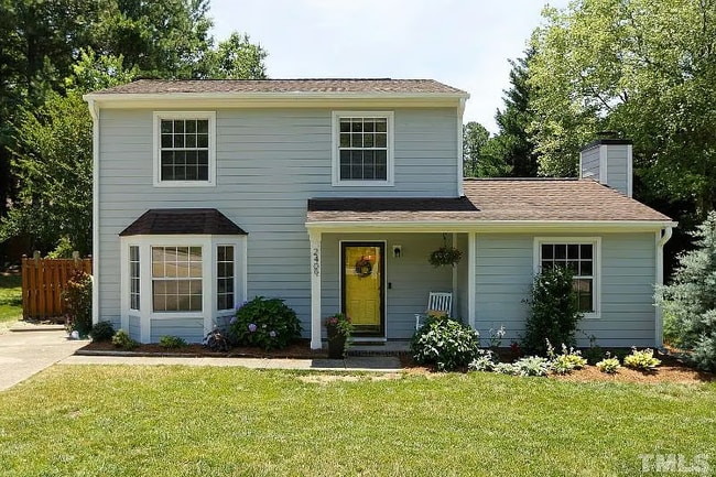 Building Photo - 2409 Village Grove Rd