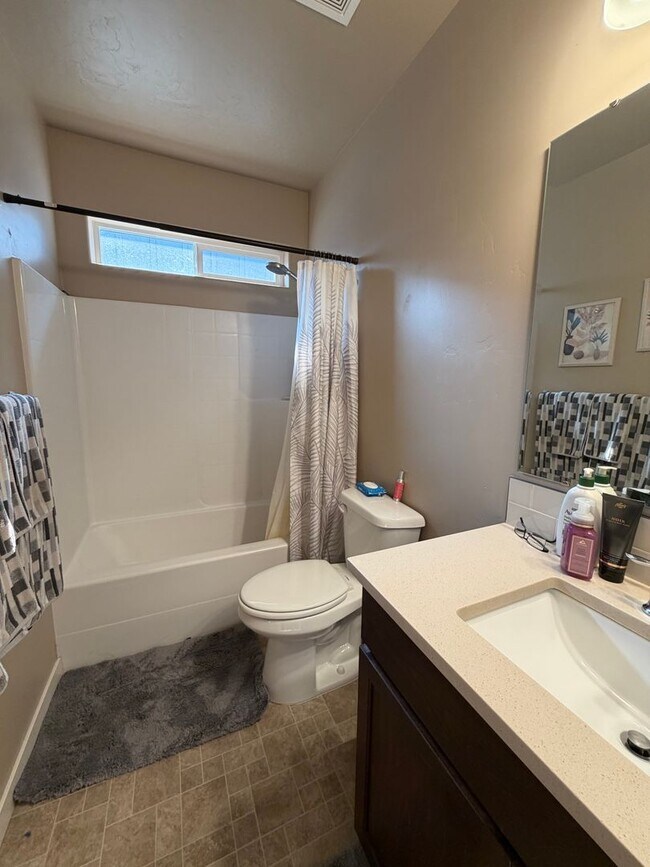 Building Photo - 7535 W Corona Dr