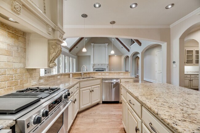Building Photo - Exquisite 1.3-Acre French-Style Estate by Alford Custom Homes – Available for Lease!
