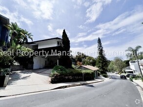 Building Photo - Furnished Brentwood Hills Retreat with Tim...