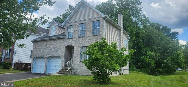 Building Photo - 2 Marchesi Dr